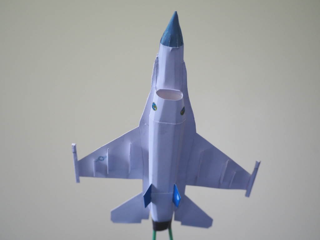 F-16_FightingFalcon_Ver1_btm.jpg