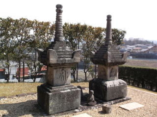 円福寺宝篋印塔