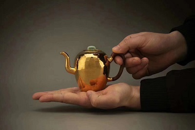 金茶壺