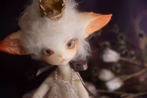 DOLLZONE・Miss Kittyのジーナ。ホワイト・プリンセスに変身して、昔の女優さんみたいです。