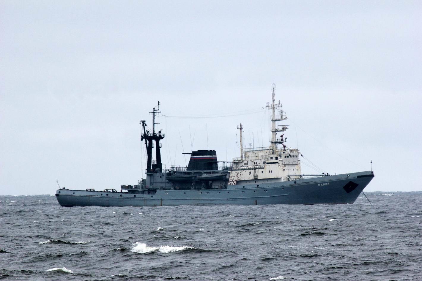 ロシア海軍のラーダ級潜水艦サンクトペテルブルクは近代化改装の為にクロンシュタットへ向かった N G クズネツォフ 記念 ウリヤノフスク赤旗 親衛ロシア海軍情報管理局