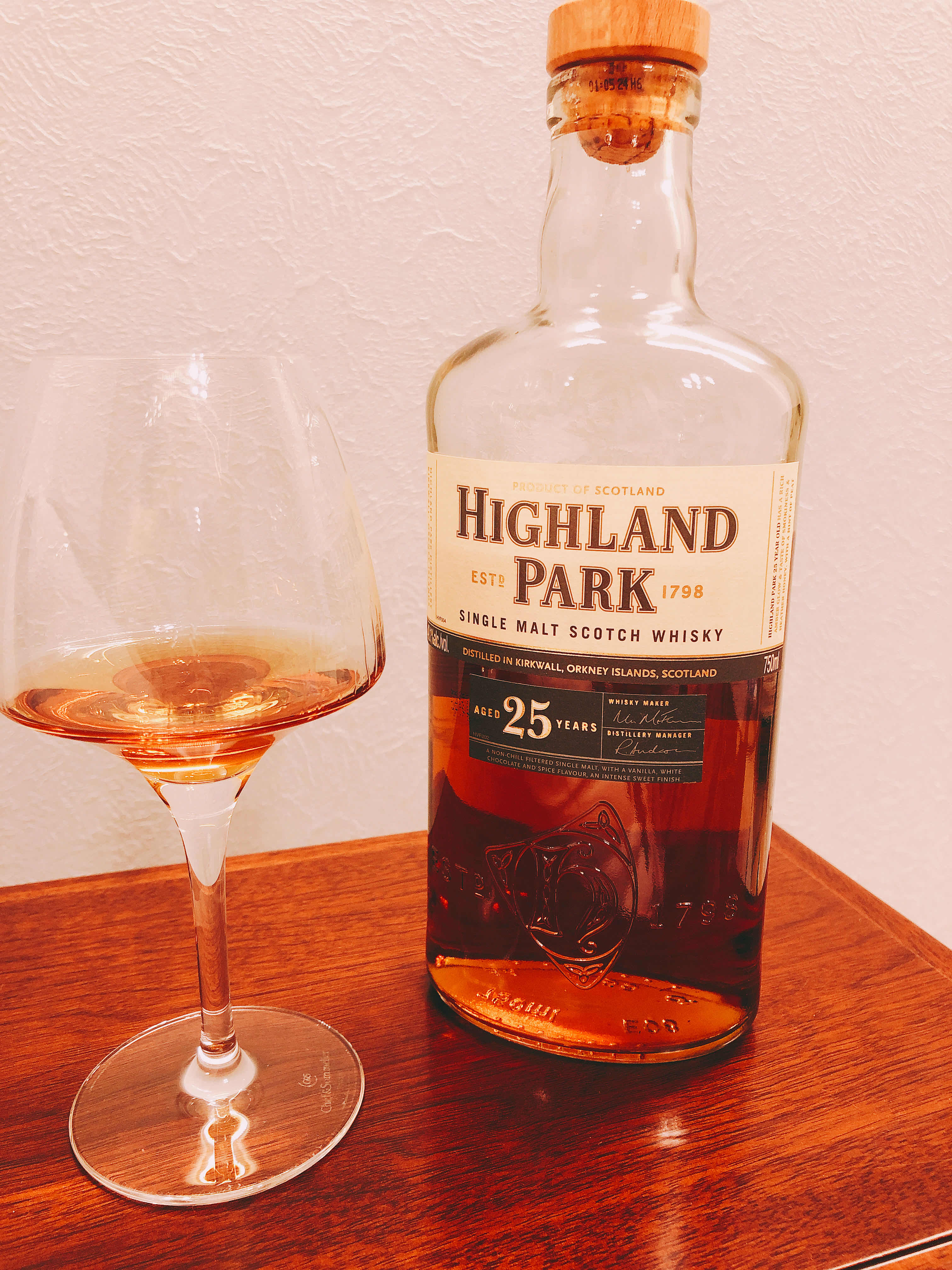 Highland Park 25yo OB Bottled 2006 48.1% - ウイスキー