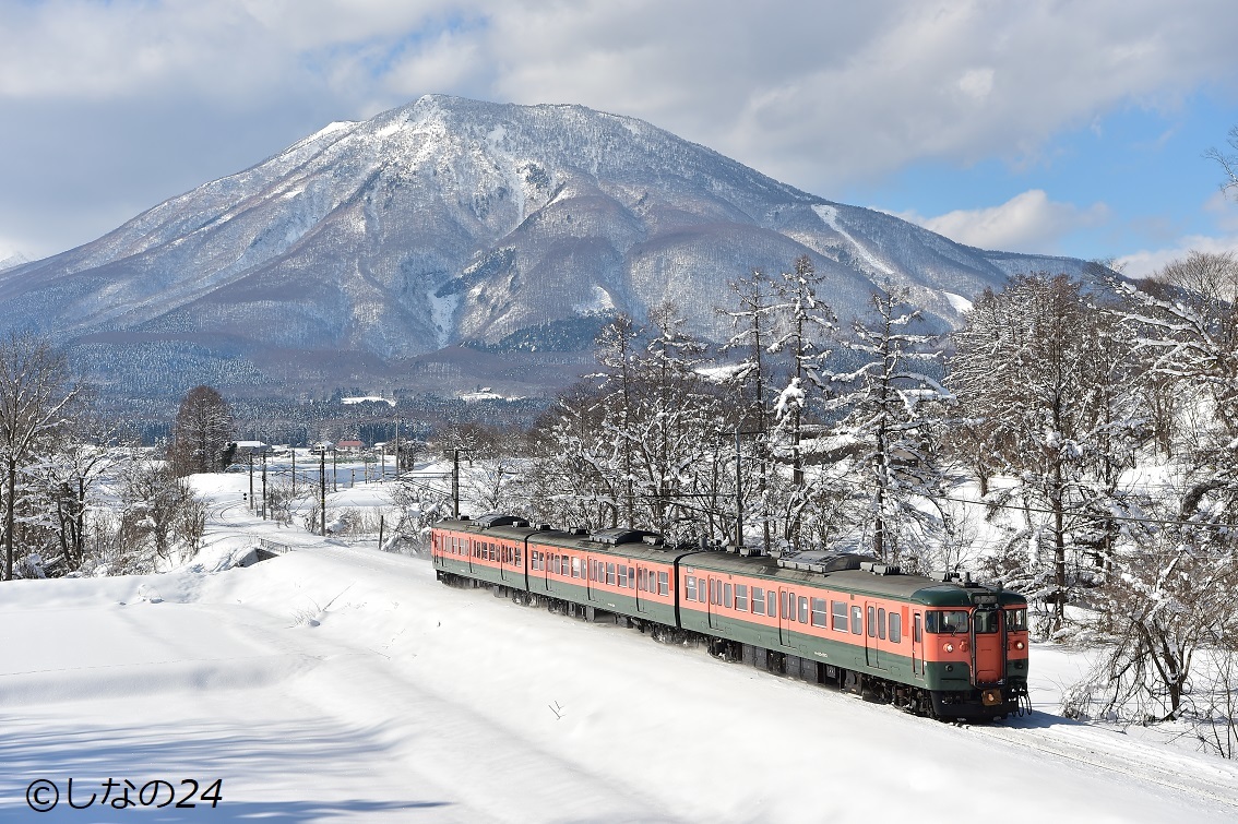 黒姫山と湘南色　冬景色