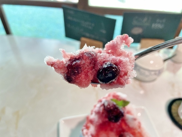 カフェ・ランプ・アイ　かき氷　いちご　果実
