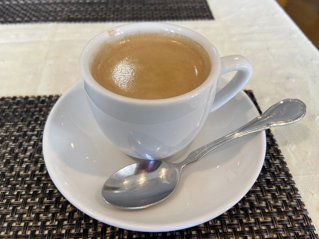 レ・ザ・ミ　ドゥジュールランチコース　コーヒー