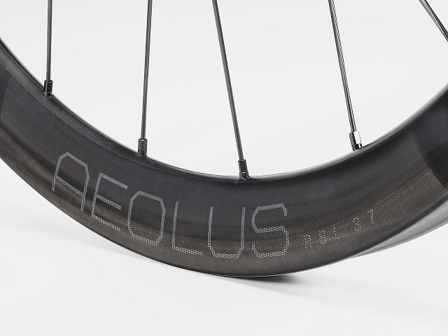 ボントレガーホイール「Bontrager Aeolus RSL 37」に待望のチューブラータイヤモデルが発売されました。 - トレックコンセプトストア  まるいち丁田店 オフィシャルブログ